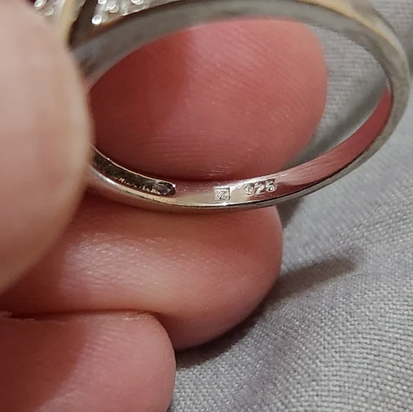 Vintage Ross-Simons Natural Diamond .205CTW & Sterling Silver 925 Ring